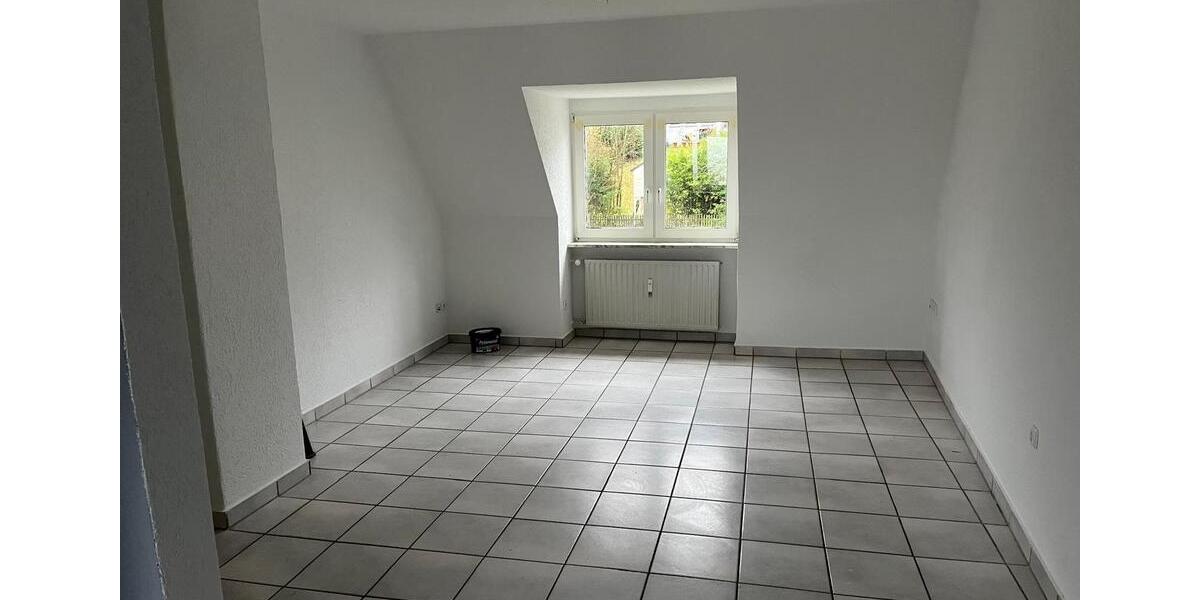 Dachgeschoßwohnung Iserlohn - 2 Zimmer, 48 m&sup2;, 400&euro; | Angebot:25571217