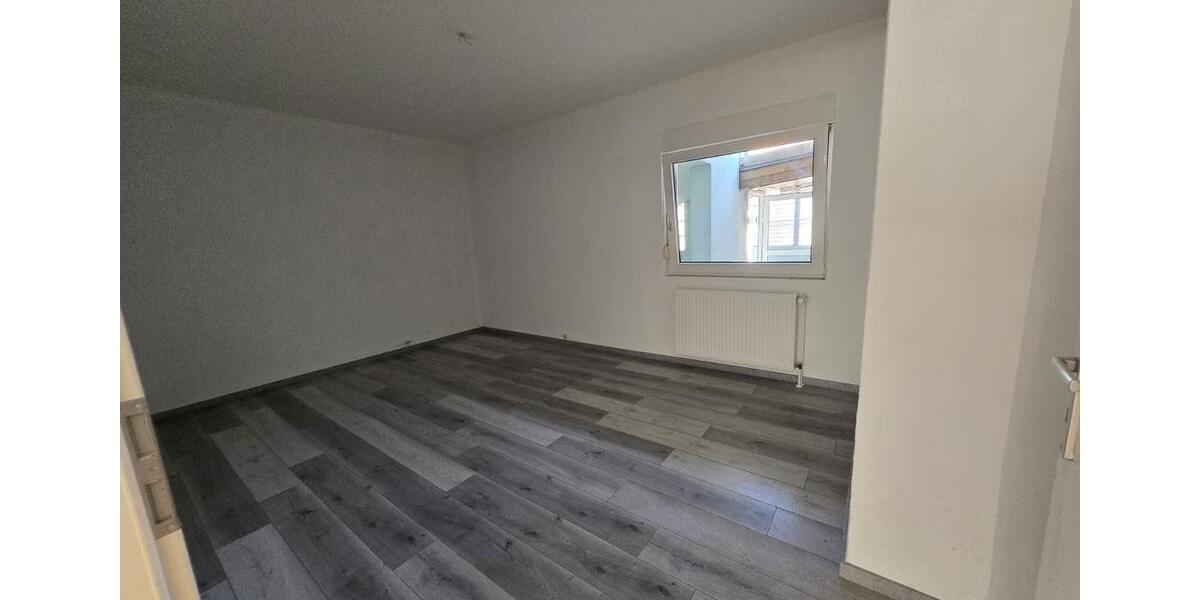 Renovierte 3 ZKB Wohnung in Kindenheim 3 zimmer