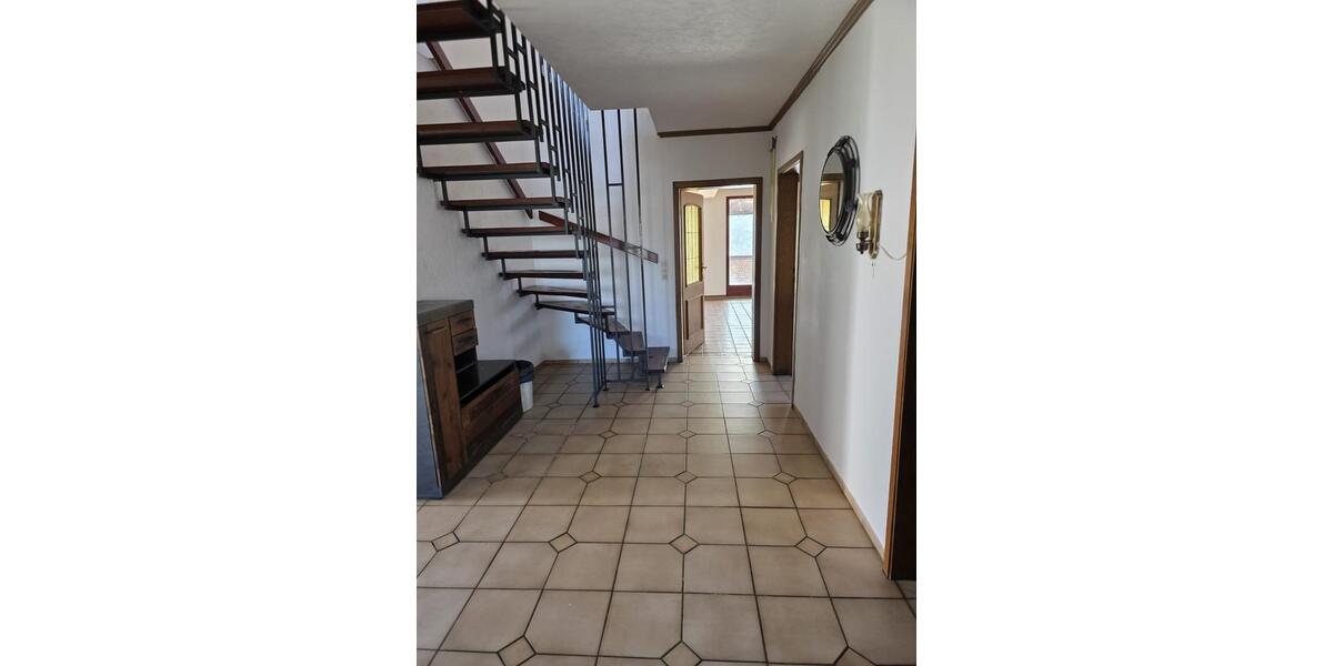 Einfamilienhaus Stuhr - 7 Zimmer, 200 m&sup2;, 1.500&euro; | Angebot:25882466