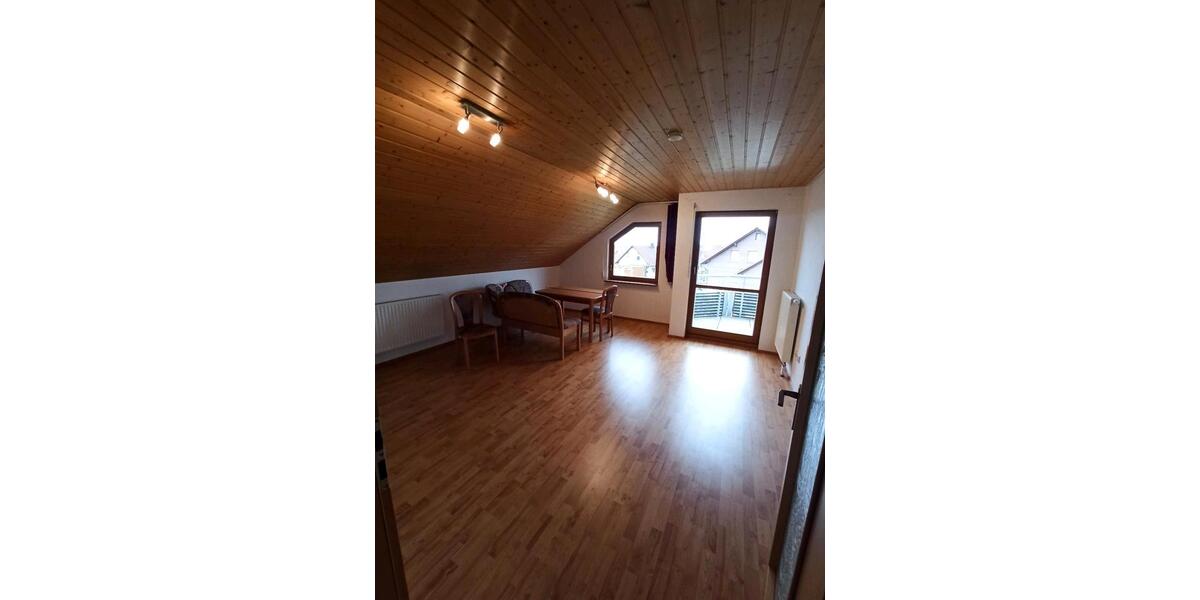 Dachgeschoßwohnung Münsingen - 2 Zimmer, 800&euro; | Angebot:22499082