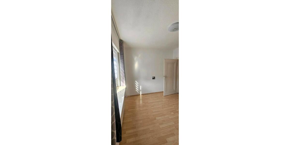 Doppelhaushälfte Lampertheim - 2 Zimmer, 75 m&sup2;, 1.100&euro; | Angebot:25152770