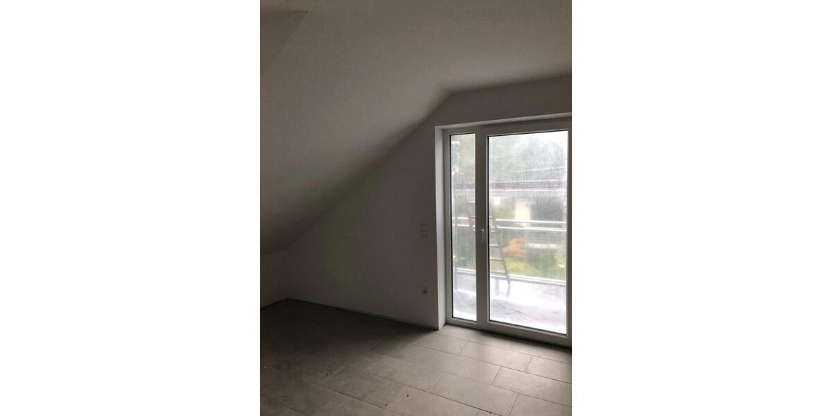 Dachgeschoßwohnung Sinzig - 1 Zimmer, 45 m&sup2;, 570&euro; | Angebot:26223779