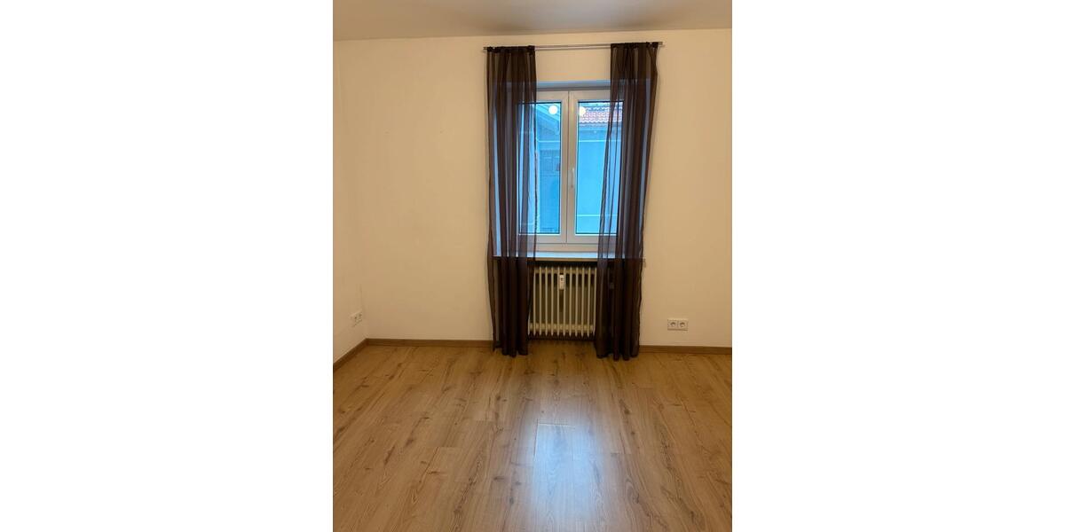 Wohnen auf Zeit Rosenheim Innenstadt - 1 Zimmer, 74 m&sup2;, 450&euro; | Angebot:26042752