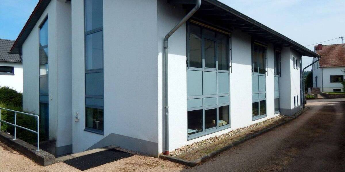 Einfamilienhaus Losheim am See Niederlosheim - 7 Zimmer, 307 m&sup2;, 1.400&euro; | Angebot:26658391