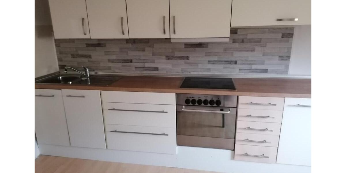 2 Zimmer Mietwohnung 1. OG in Herschfeld Bad Neustadt Top Lage 2 zimmer