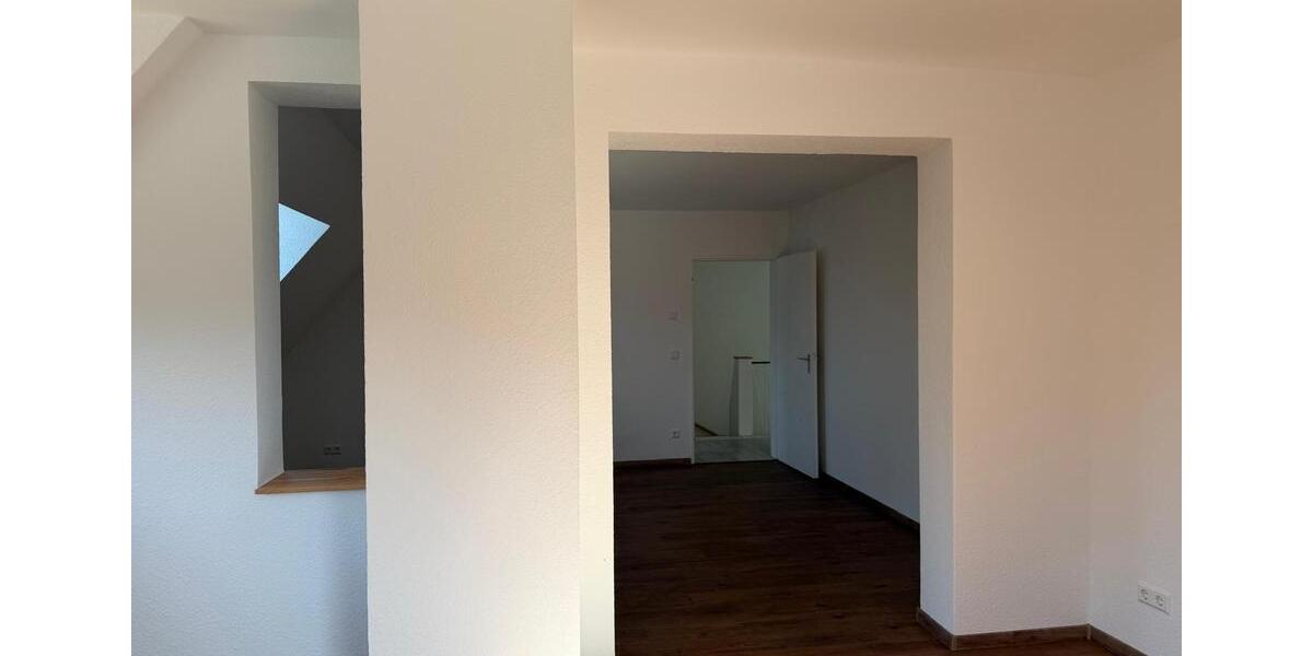 Etagenwohnung Wolfsburg - 3 Zimmer, 86 m&sup2;, 950&euro; | Angebot:26612188