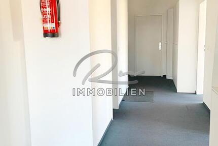 Helle und gepflegte Bürofläche ca. 100 m² mit WC, Bad und Küche im 3.OG in HH-Billbrook zu vermieten zimmer