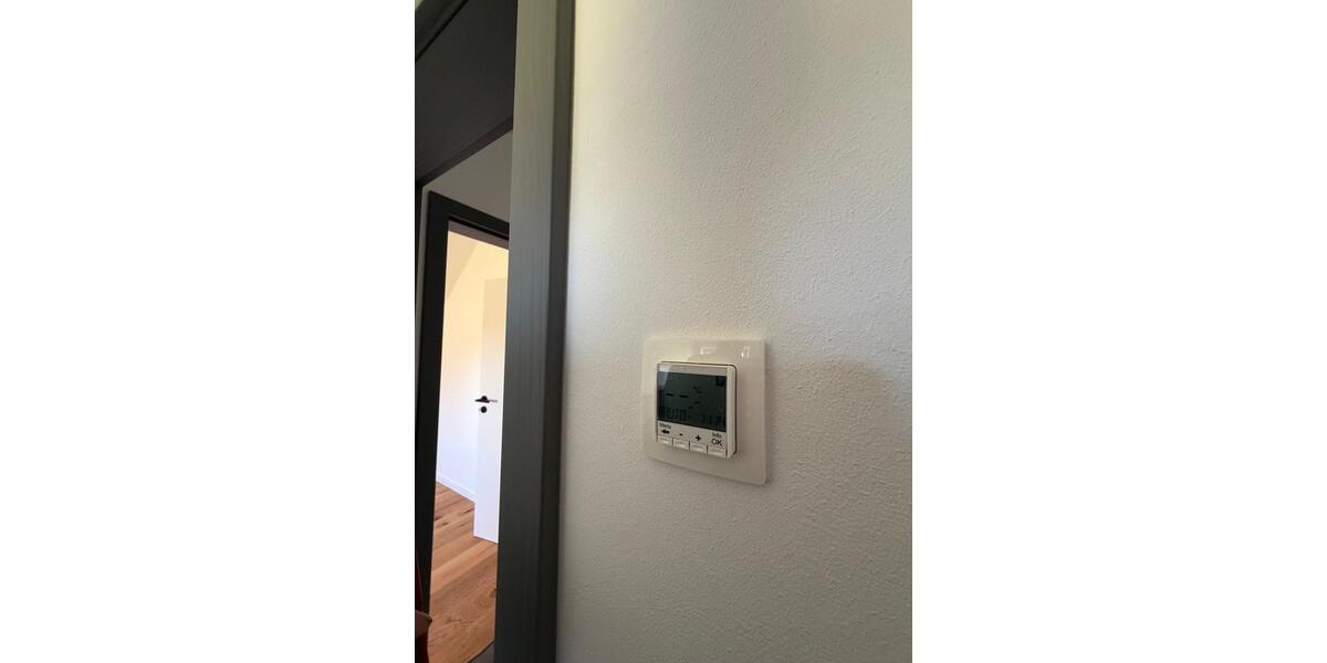 Dachgeschoßwohnung Meißner - 4 Zimmer, 97 m&sup2;, 780&euro; | Angebot:26348423
