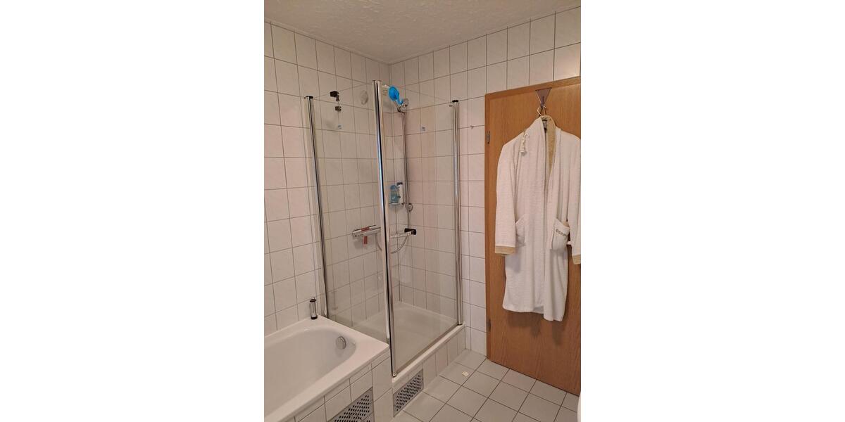 Erdgeschoßwohnung Adelsdorf - 4 Zimmer, 90 m&sup2;, 1.040&euro; | Angebot:24415572