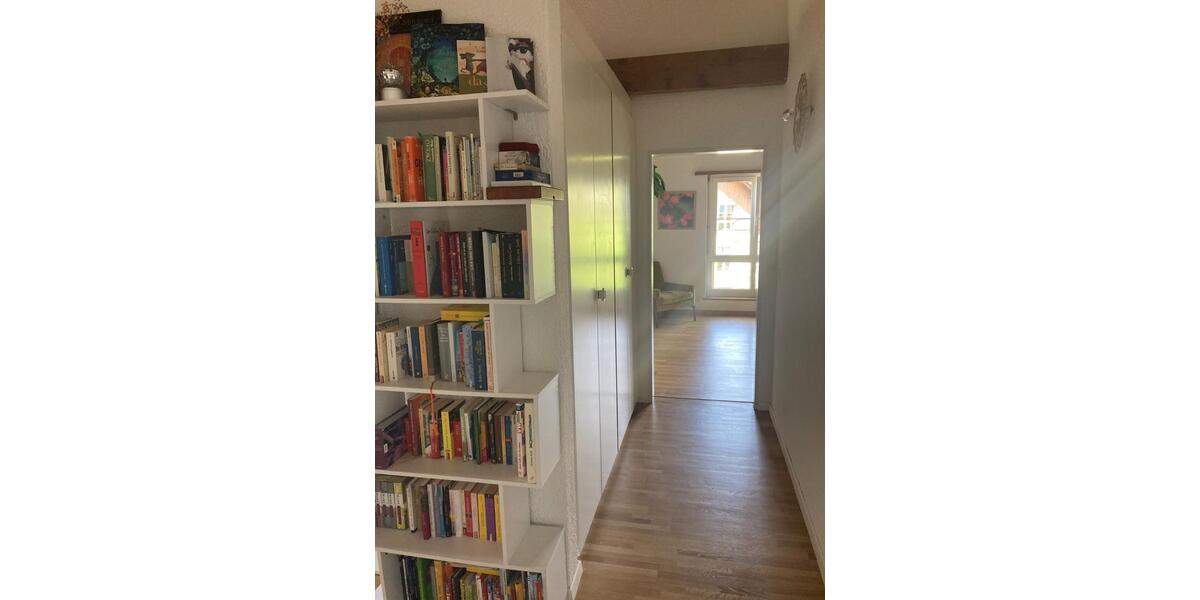 Dachgeschoßwohnung Konstanz Allmannsdorf - 5.5 Zimmer, 120 m&sup2;, 2.000&euro; | Angebot:24690431