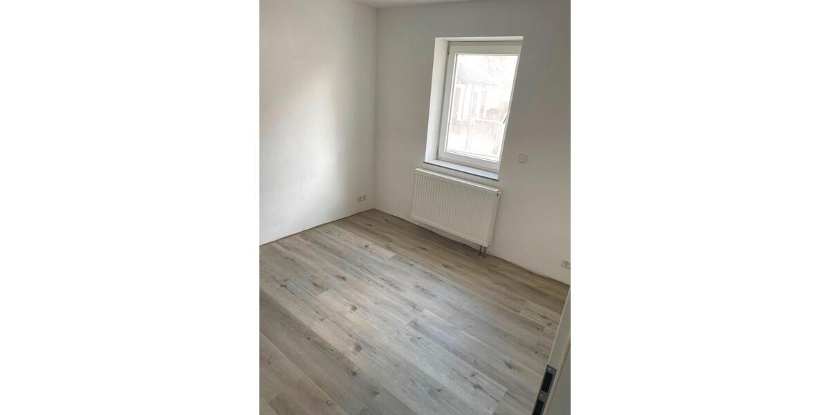 Erdgeschoßwohnung Attendorn - 3 Zimmer, 80 m&sup2;, 820&euro; | Angebot:24846407