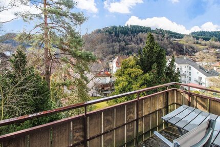 Schöne 3-Zimmer-Wohnung mit Balkon und Dachterrasse in Schramberg - Wohnung Schramberg | Angebot:26130026