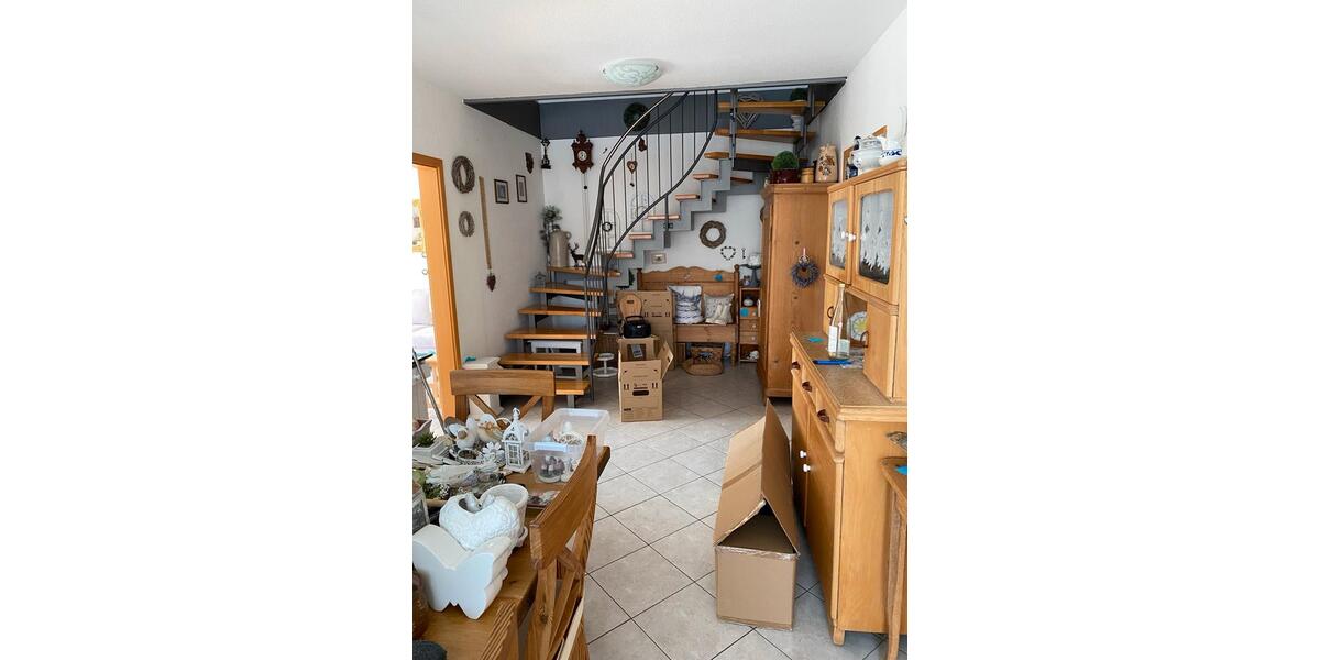 Etagenwohnung Heimbuchenthal - 5 Zimmer, 135 m&sup2;, 1.200&euro; | Angebot:26034261