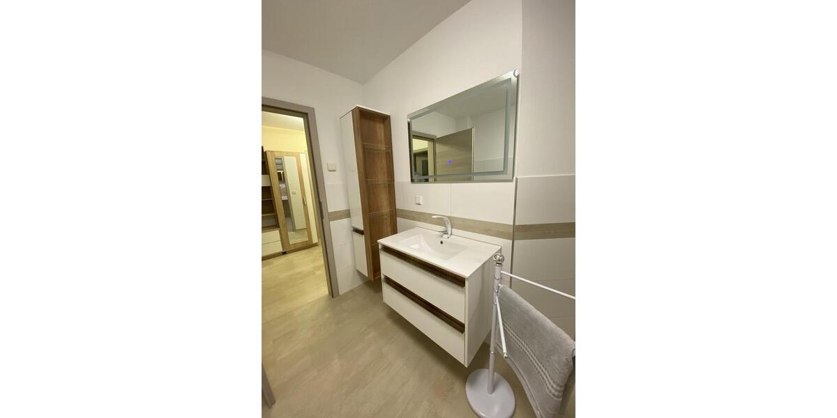 Wohnen auf Zeit Wiesbaden Schierstein - 3 Zimmer, 95 m&sup2;, 1.650&euro; | Angebot:25083051