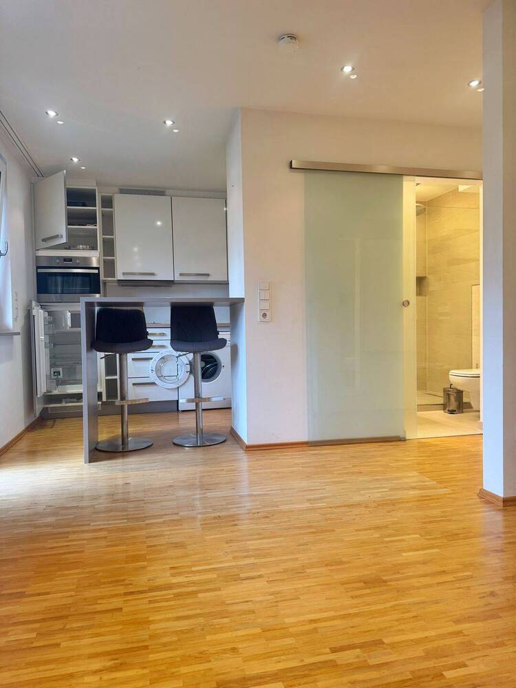 Möbliertes 1 Zimmer Apartment- mit Balkon