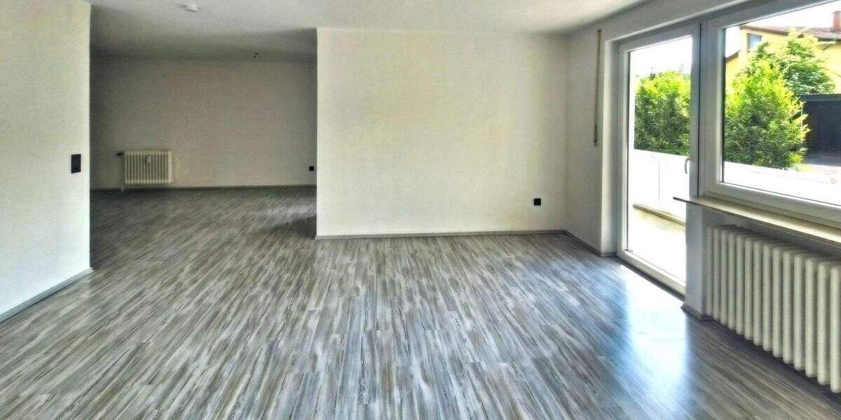 Etagenwohnung Kassel Harleshausen - 3 Zimmer, 95 m&sup2;, 830&euro; | Angebot:25733996