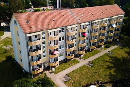 Stilvoll sanierter Erstbezug – 3,5-Zimmer-Wohnung im 3. Obergeschoss 3 zimmer