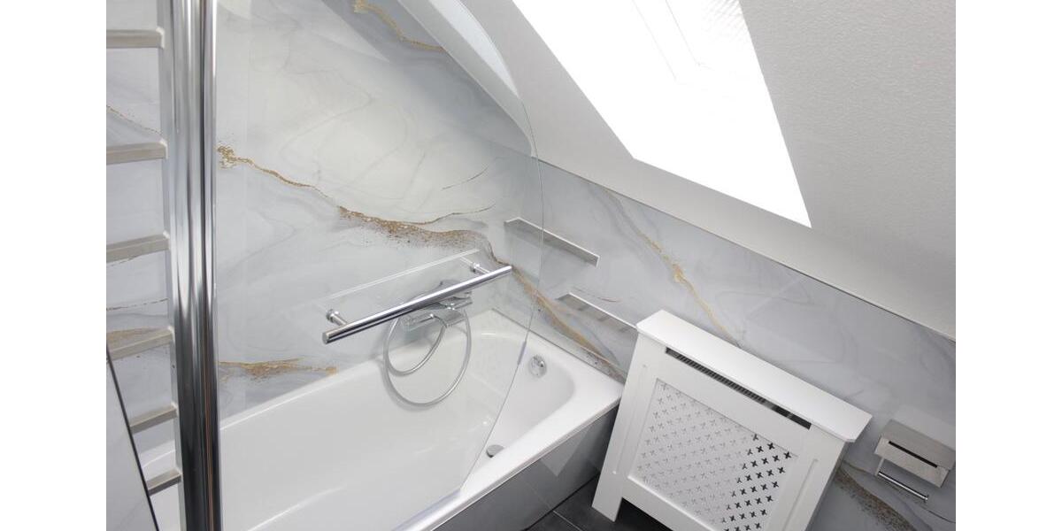 Dachgeschoßwohnung Püttlingen - 3 Zimmer, 106 m&sup2;, 780&euro; | Angebot:26251844