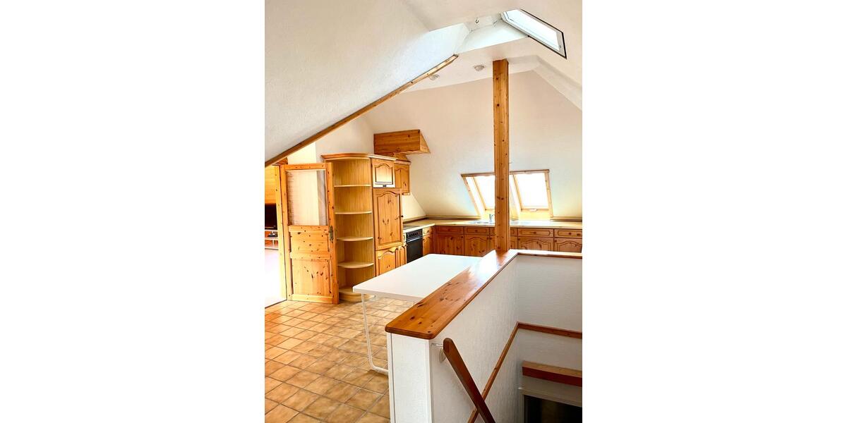 Dachgeschoßwohnung Rosengarten - 2.5 Zimmer, 65 m&sup2;, 902&euro; | Angebot:24982206