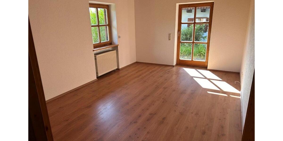 Erdgeschoßwohnung Regen - 3 Zimmer, 70 m&sup2;, 620&euro; | Angebot:26586609
