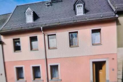 Haus Kirchberg - 7 Zimmer, 140 m&sup2;, 1.100&euro; | Angebot:27539602