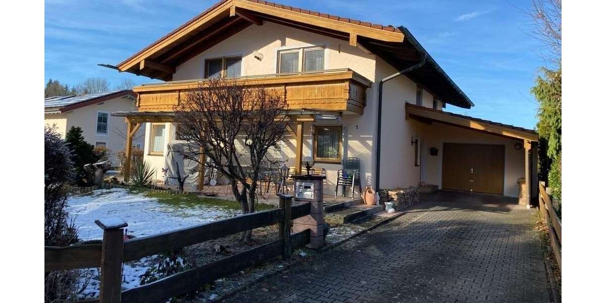 Haus zum Mieten in Riedering 1.800 € 180 m² 5 zimmer
