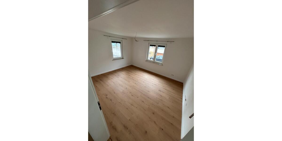 Erdgeschoßwohnung Geislingen - 3 Zimmer, 90 m&sup2;, 850&euro; | Angebot:26376247