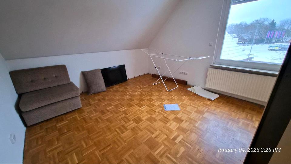 Dachgeschosswohnung zu Vermieten 4 zimmer