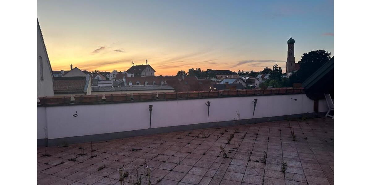 Dachgeschoßwohnung Vilsbiburg - 5 Zimmer, 130 m&sup2;, 1.200&euro; | Angebot:24346833