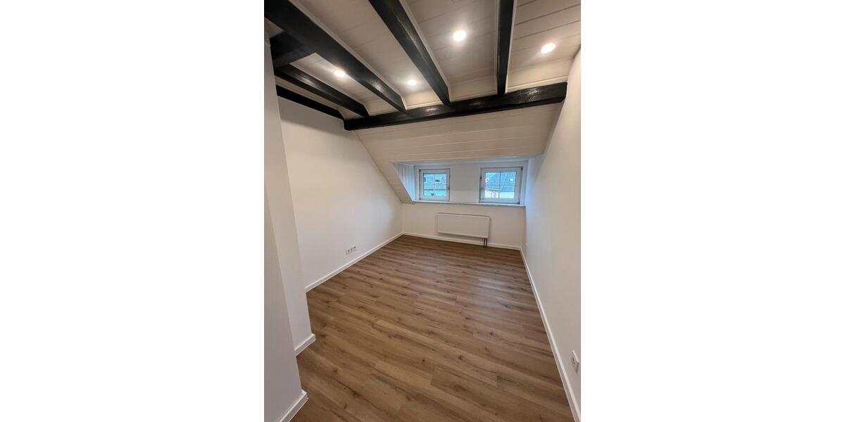 Dachgeschoßwohnung Mönchengladbach Süd - 2 Zimmer, 40 m&sup2;, 600&euro; | Angebot:26322219