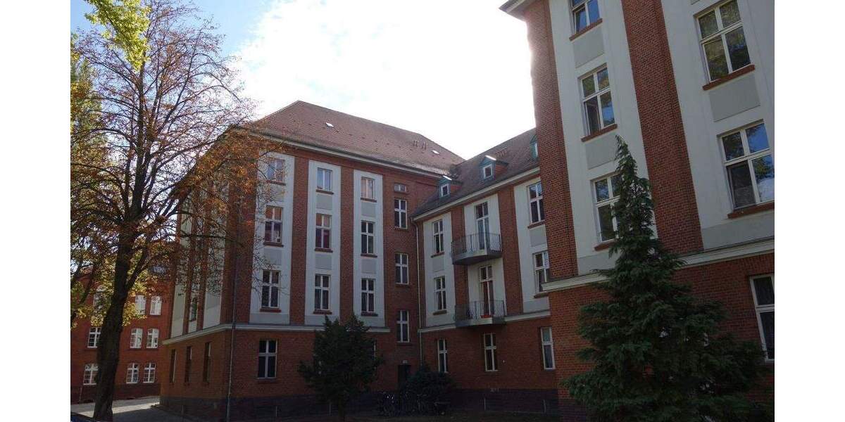 Helle 3 Zimmer-Whg im schönen Altbau! 3 zimmer