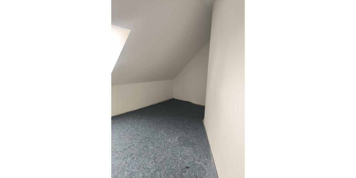 Dachgeschoßwohnung Woltersdorf - 4 Zimmer, 102 m&sup2;, 878&euro; | Angebot:25791750