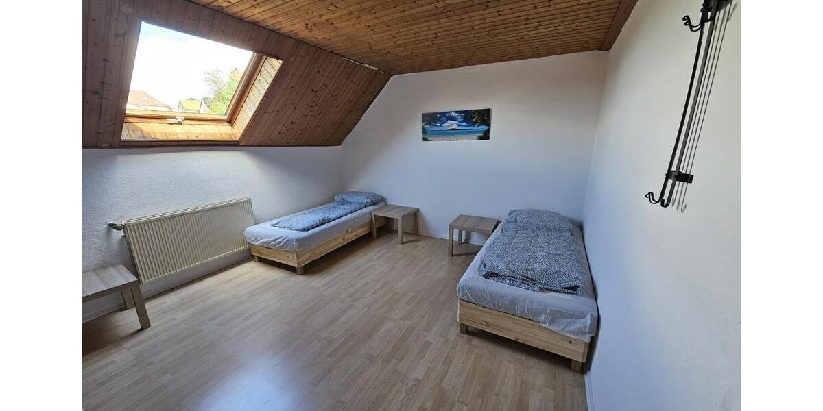 Einfamilienhaus Schwalmstadt - 7 Zimmer, 100 m&sup2;, 20&euro; | Angebot:16229101