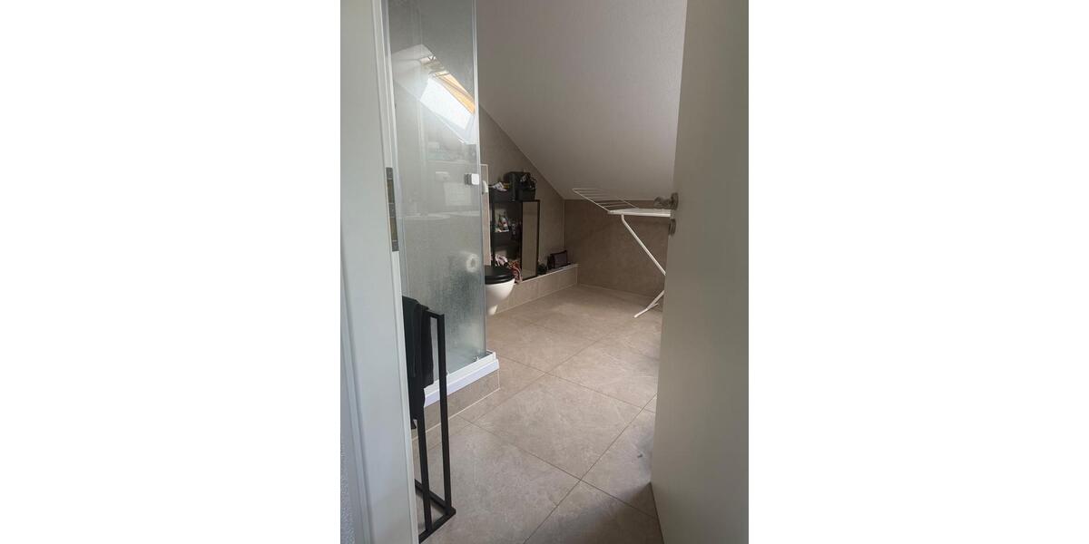 Dachgeschoßwohnung Rüsselsheim am Main - 3 Zimmer, 101 m&sup2;, 1.500&euro; | Angebot:26429896