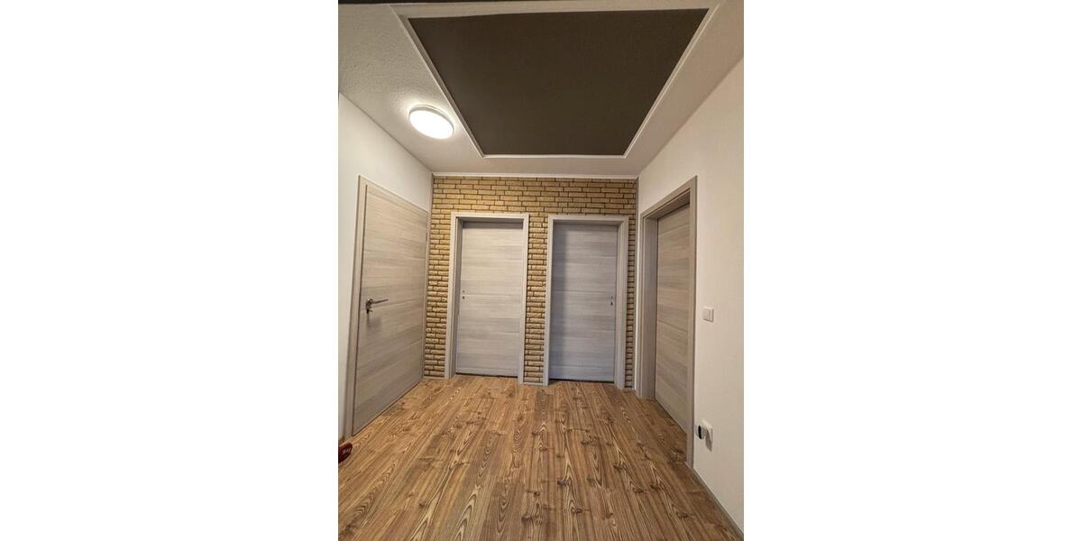 Dachgeschoßwohnung Vlotho - 3 Zimmer, 110 m&sup2;, 900&euro; | Angebot:26603551