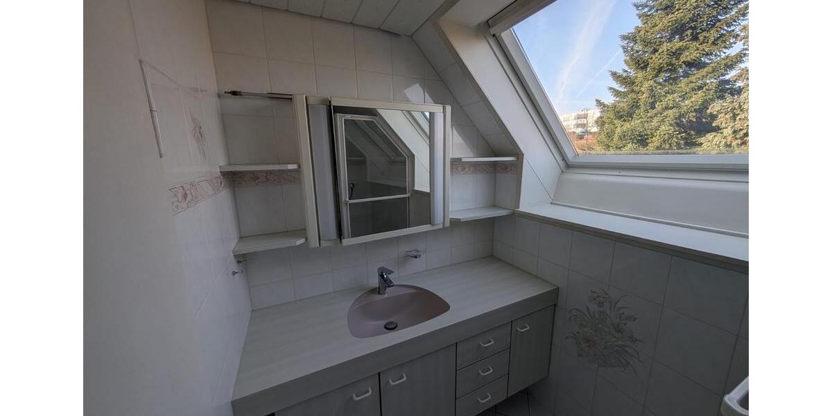 Dachgeschoßwohnung Waiblingen Bittenfeld - 3 Zimmer, 75 m&sup2;, 1.250&euro; | Angebot:25081509