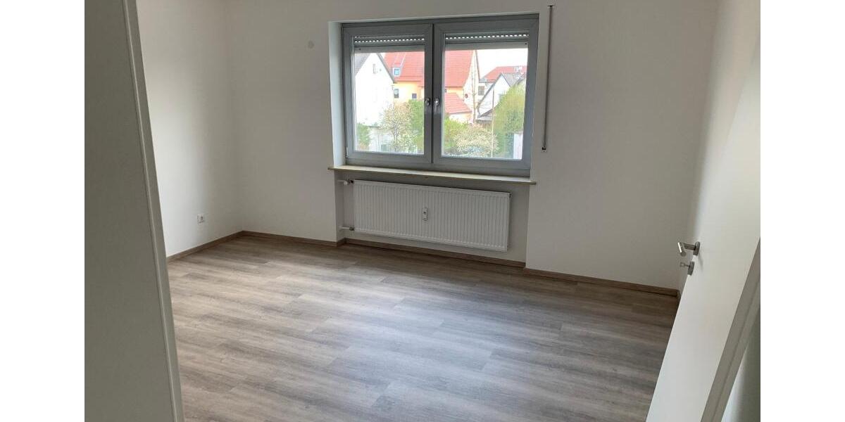 Moderne schöne Wohnung 5 Zimmern Südbalkon Schwarzenfeld 5 zimmer