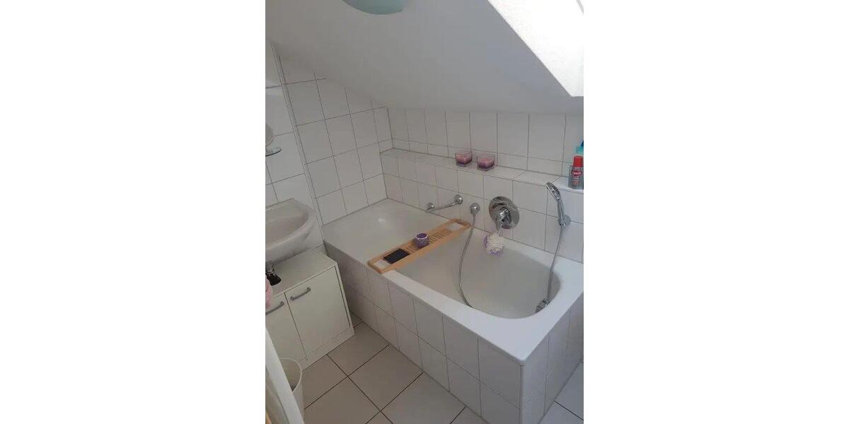 Dachgeschoßwohnung Leonberg - 2 Zimmer, 61 m&sup2;, 860&euro; | Angebot:26293141