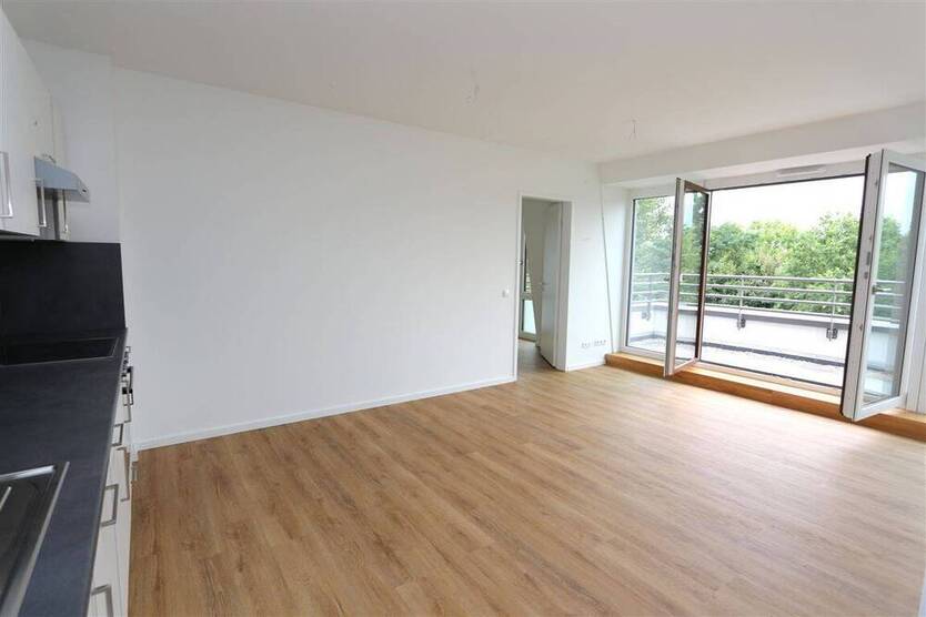 Wohnen im Neubau - Schöne 4-Zimmer-Wohnung mit großem Balkon