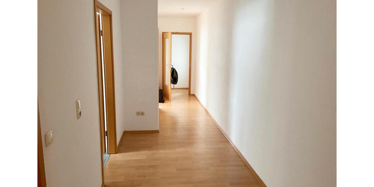 Etagenwohnung Braunschweig - 2 Zimmer, 77 m&sup2;, 657&euro; | Angebot:26338452