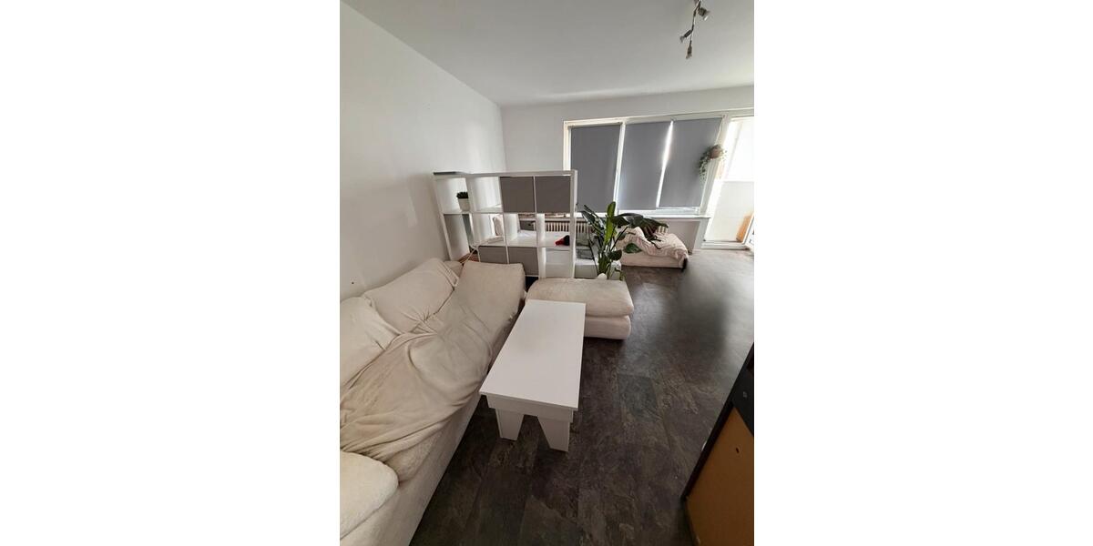 Etagenwohnung Essen Huttrop - 1 Zimmer, 38 m&sup2;, 420&euro; | Angebot:26626194