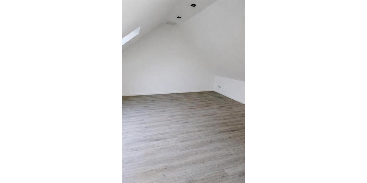 Dachgeschoßwohnung Würselen - 3 Zimmer, 105 m&sup2;, 1.228&euro; | Angebot:25968683