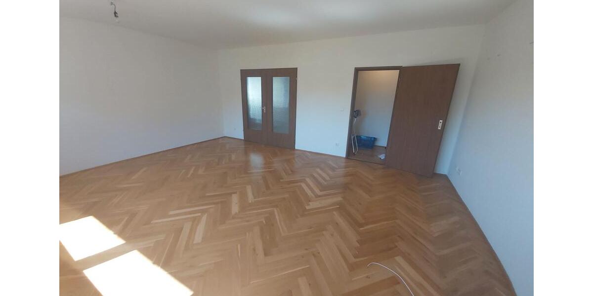 Etagenwohnung Hammelburg - 5 Zimmer, 100 m&sup2;, 900&euro; | Angebot:26424282