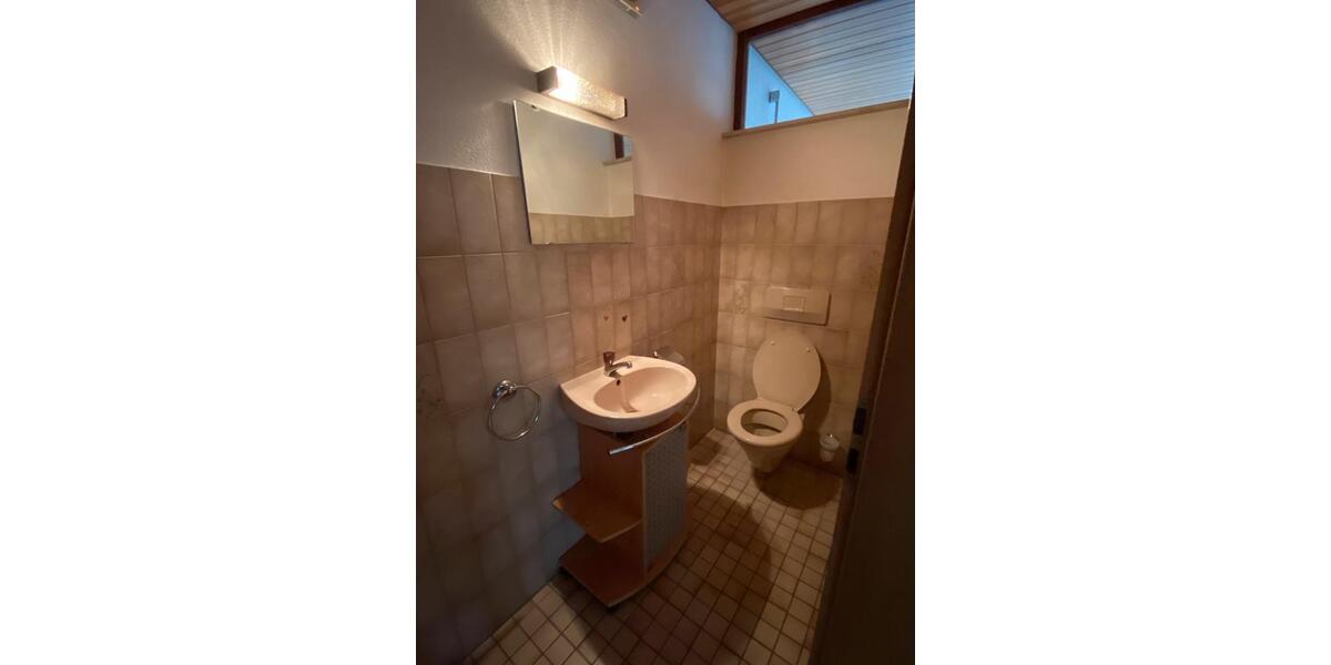 Erdgeschoßwohnung Kirchberg an der Jagst - 3 Zimmer, 140 m&sup2;, 1.100&euro; | Angebot:26623414