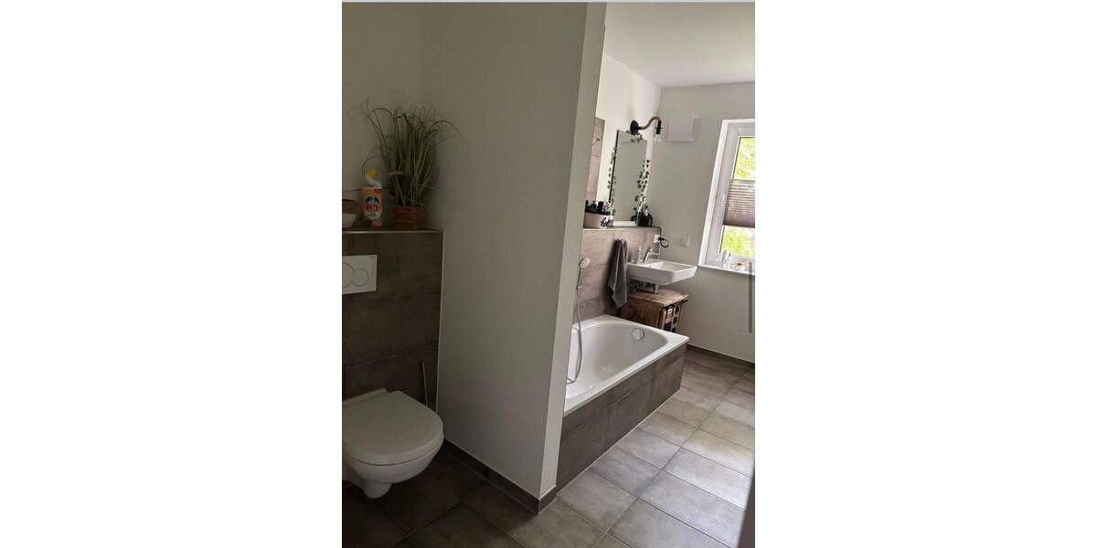 Etagenwohnung Horneburg - 4 Zimmer, 127 m&sup2;, 1.840&euro; | Angebot:26154829