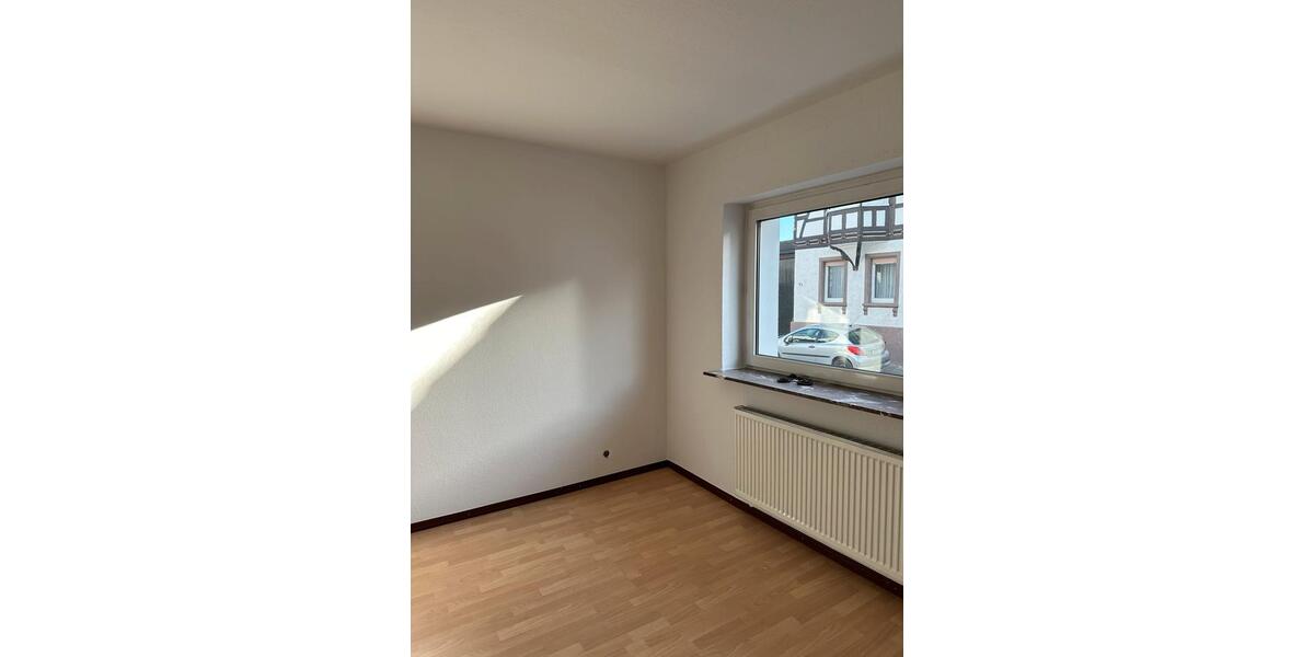 Mietwohnung 2 Zimmer mit EBK im Erdgeschoss in Großen Linden 2 zimmer