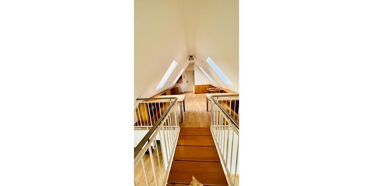 Dachgeschoßwohnung Berlin Charlottenburg-Wilmersdorf - 2.5 Zimmer, 87 m&sup2;, 2.000&euro; | Angebot:26285716
