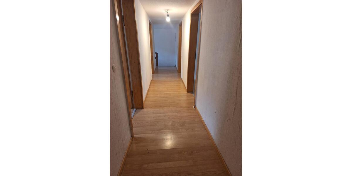 Etagenwohnung Frielendorf - 4 Zimmer, 87 m&sup2;, 800&euro; | Angebot:25967933