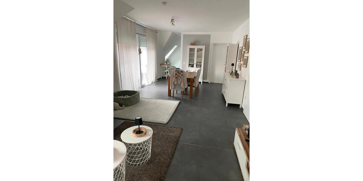 Dachgeschoßwohnung Velen - 3 Zimmer, 88 m&sup2;, 825&euro; | Angebot:25237086