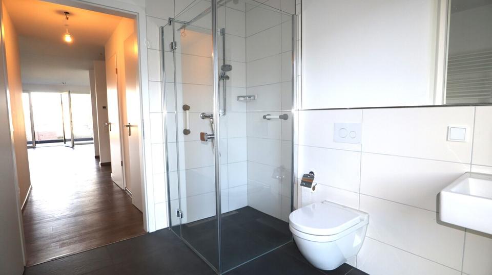 Etagenwohnung Bergisch Gladbach - 2 Zimmer, 82 m&sup2;, 1.190&euro; | Angebot:25444620